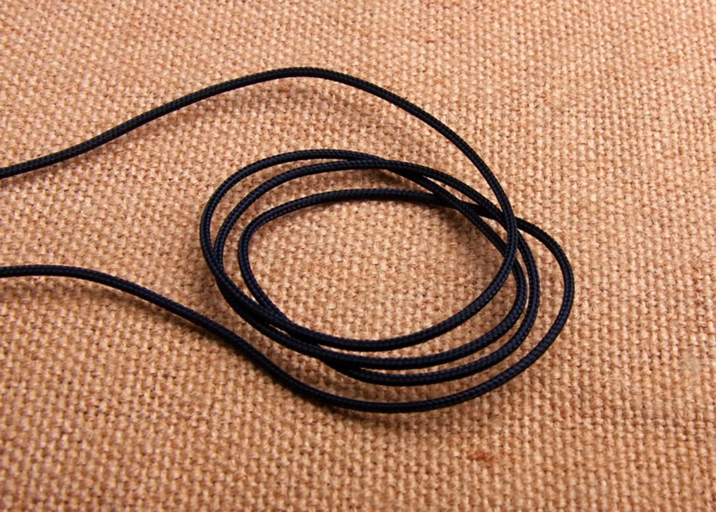 2mm Nylon Rope,100feet Parachute Cord/Paracord,3 Core Utility Cord Twine String for Survival Rope Making Lanyards,Keychain,Carabiner,Dog Collar,Survival Camping