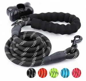 5ft Leash w/ Comfortable Padded Handle & Reflective Threads