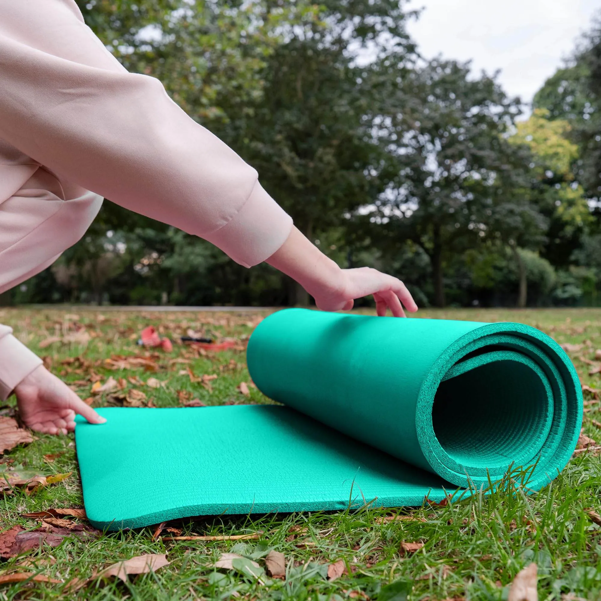 BalanceFrom All-Purpose 1-Inch Extra Thick High Density Anti-Tear Exercise Yoga Mat with Carrying Strap (Green)