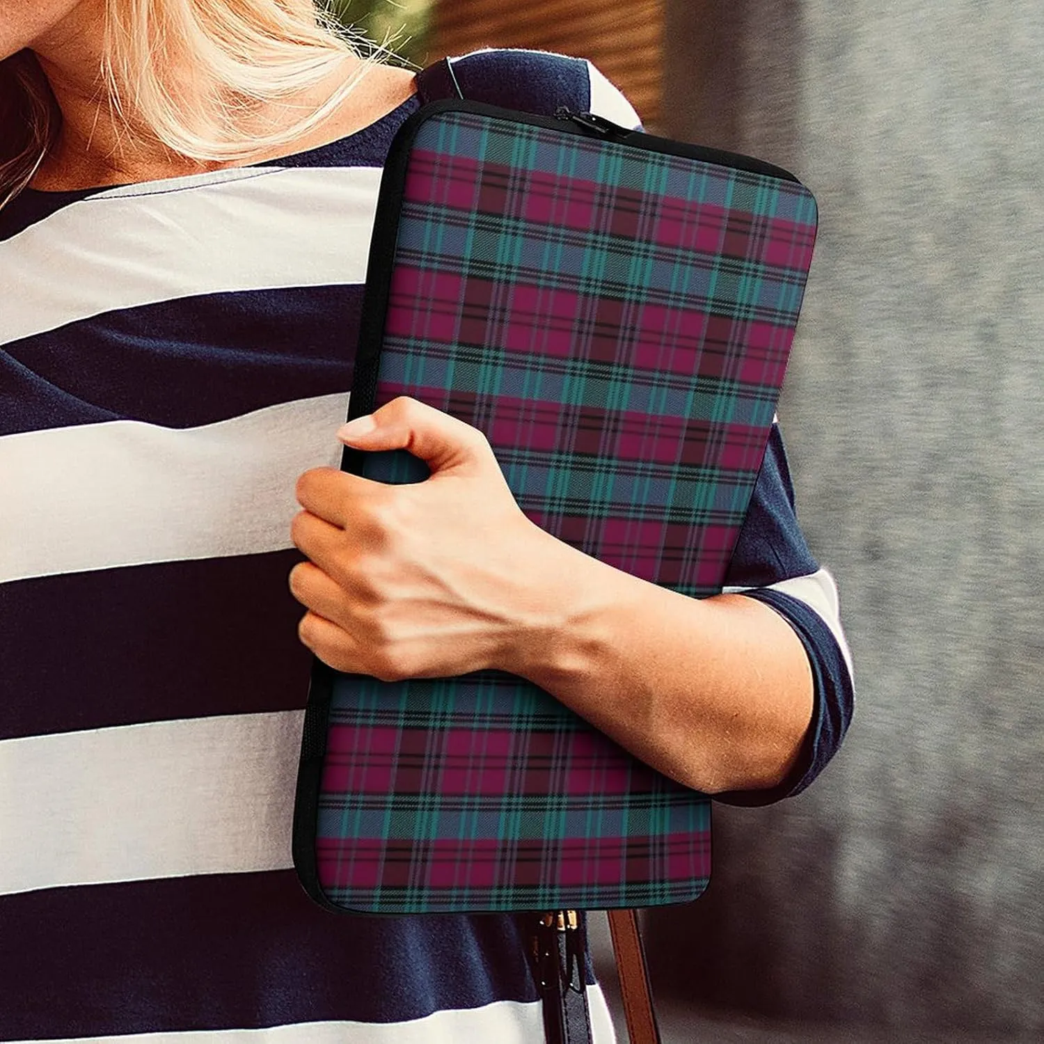Black Watch Tartan Pattern All Print Hands Free Withdrawal Laptop Bag Unisex