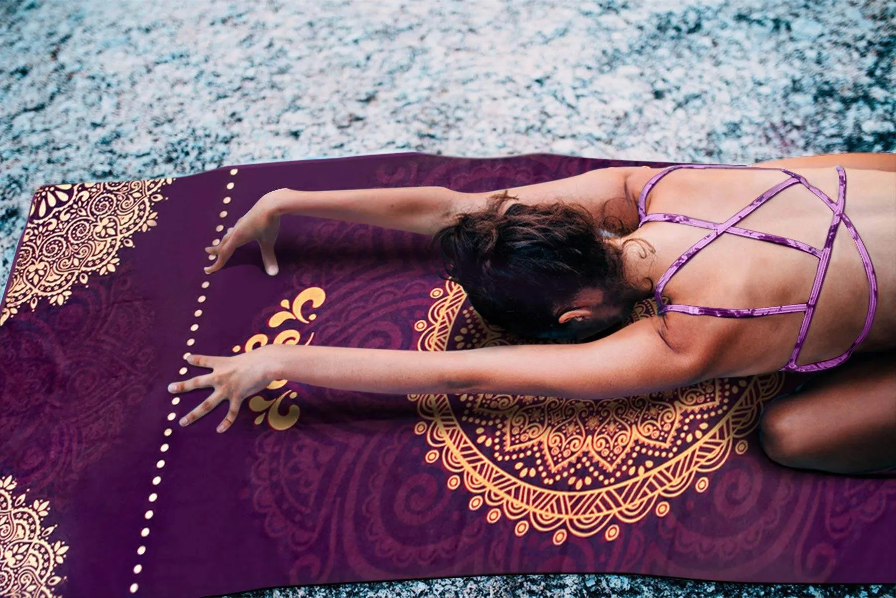 Heathyoga Non Slip Hot Yoga Towel, 100% Microfiber Non Slip Yoga Mat Towel for Hot Yoga, Pilates and Fitness, Exclusive Corner Pockets Design   Free Spray Bottle