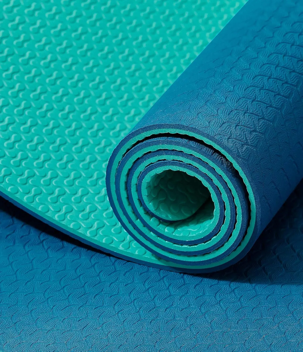 IUGA Yoga Mat Non Slip Anti-tear Yoga Mats Eco Friendly Hot Yoga Mat Thick Workout & Exercise Mat for Yoga, Pilates and Fitness (72"x 24"x 6mm)
