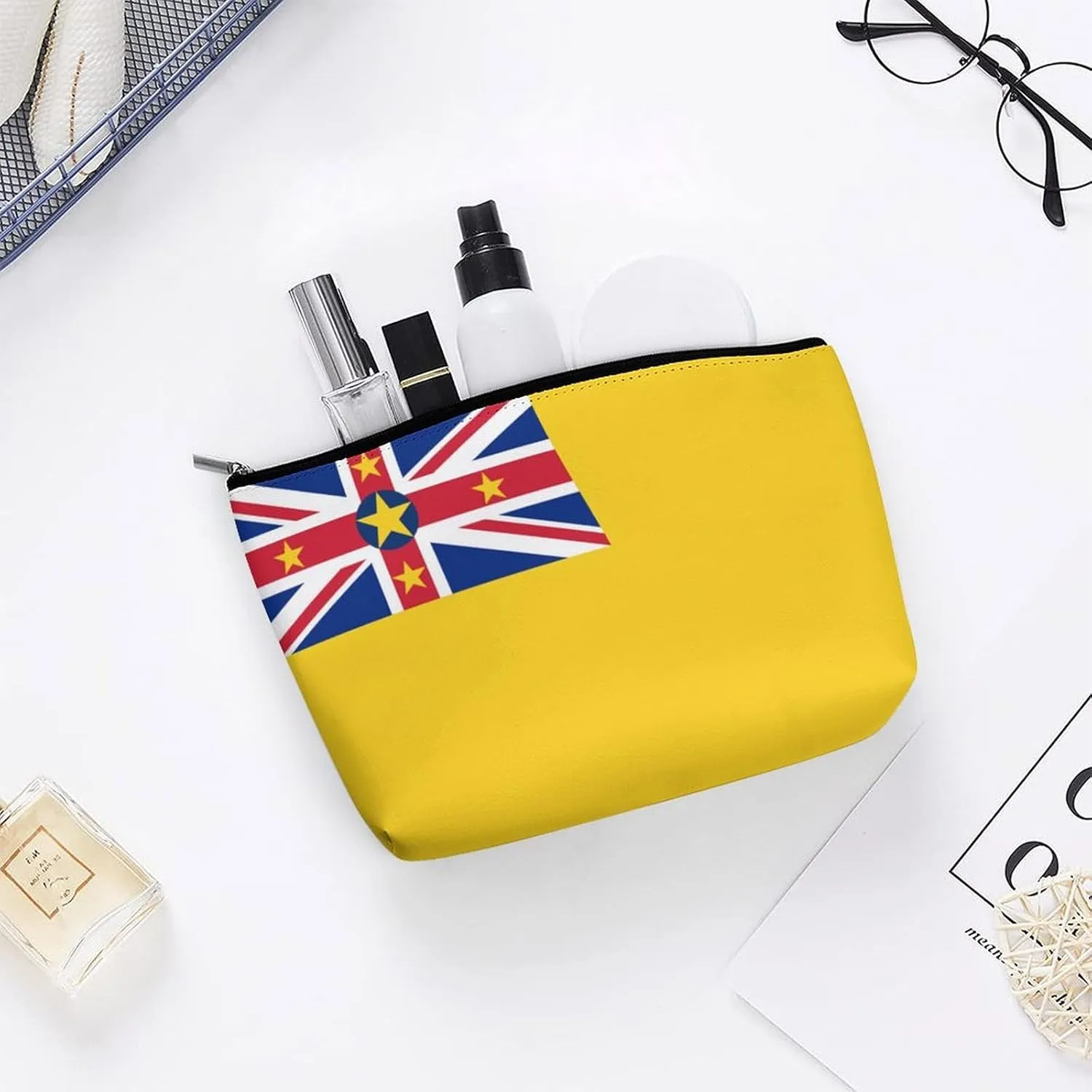 Niue Flag Travel-Friendly Cosmetic Bag Makeup Organizer for Women