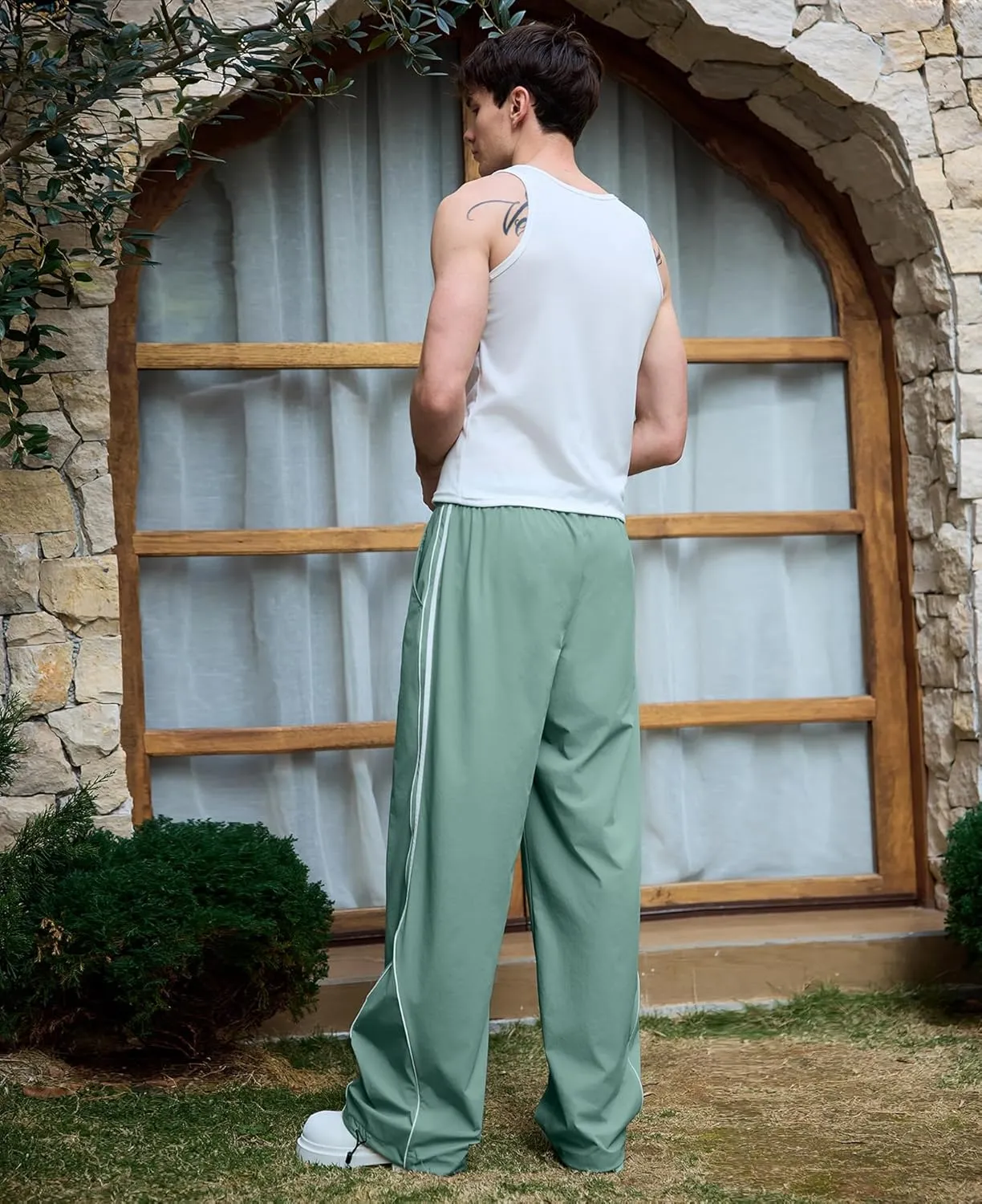 Susclude Mens Baggy Sweatpants Wide Leg Y2k Elastic Waist Track Pants Vintage Summer Vacation Casual Pants 2025 Streetwear