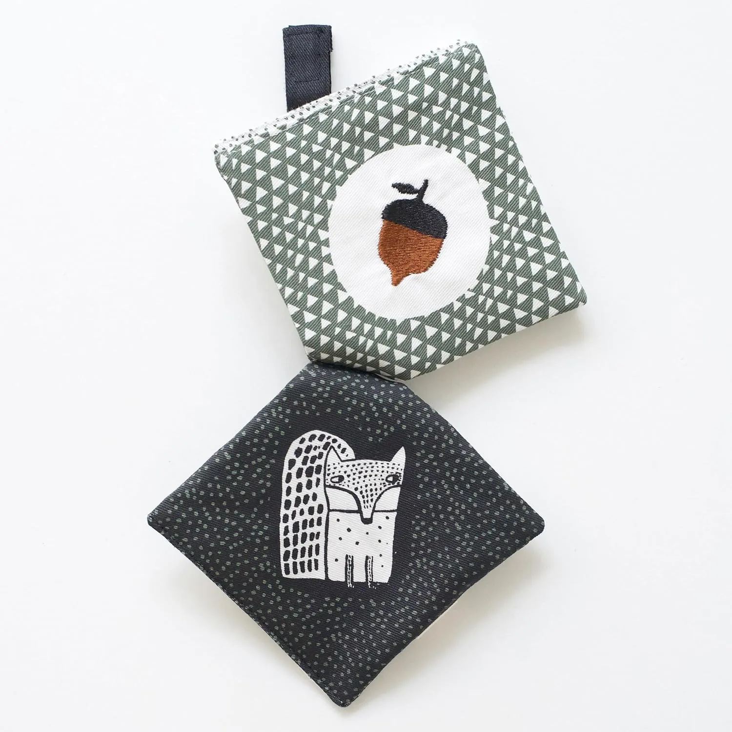Wee Gallery Woodland Animals Crinkle Pages Stroller Toy, Sensory Hanging Crinkle Toy with Mirror for Babies, High Contrast Animal Art and Montessori Baby Item for Car Seat and Play Gym