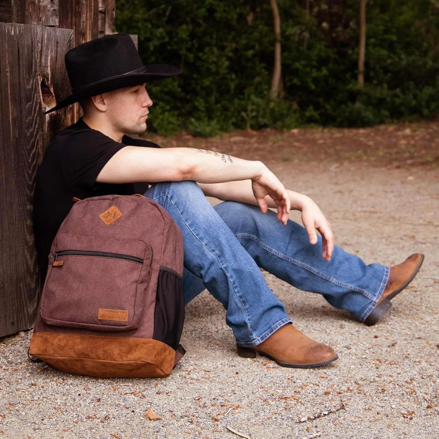 Wrangler Yellowstone Western-Style Backpack Coated Canvas Water Resistant Casual Daypack for Travel, Class, Everyday Use with Padded Laptop Notebook Sleeve (Brown Corduroy)