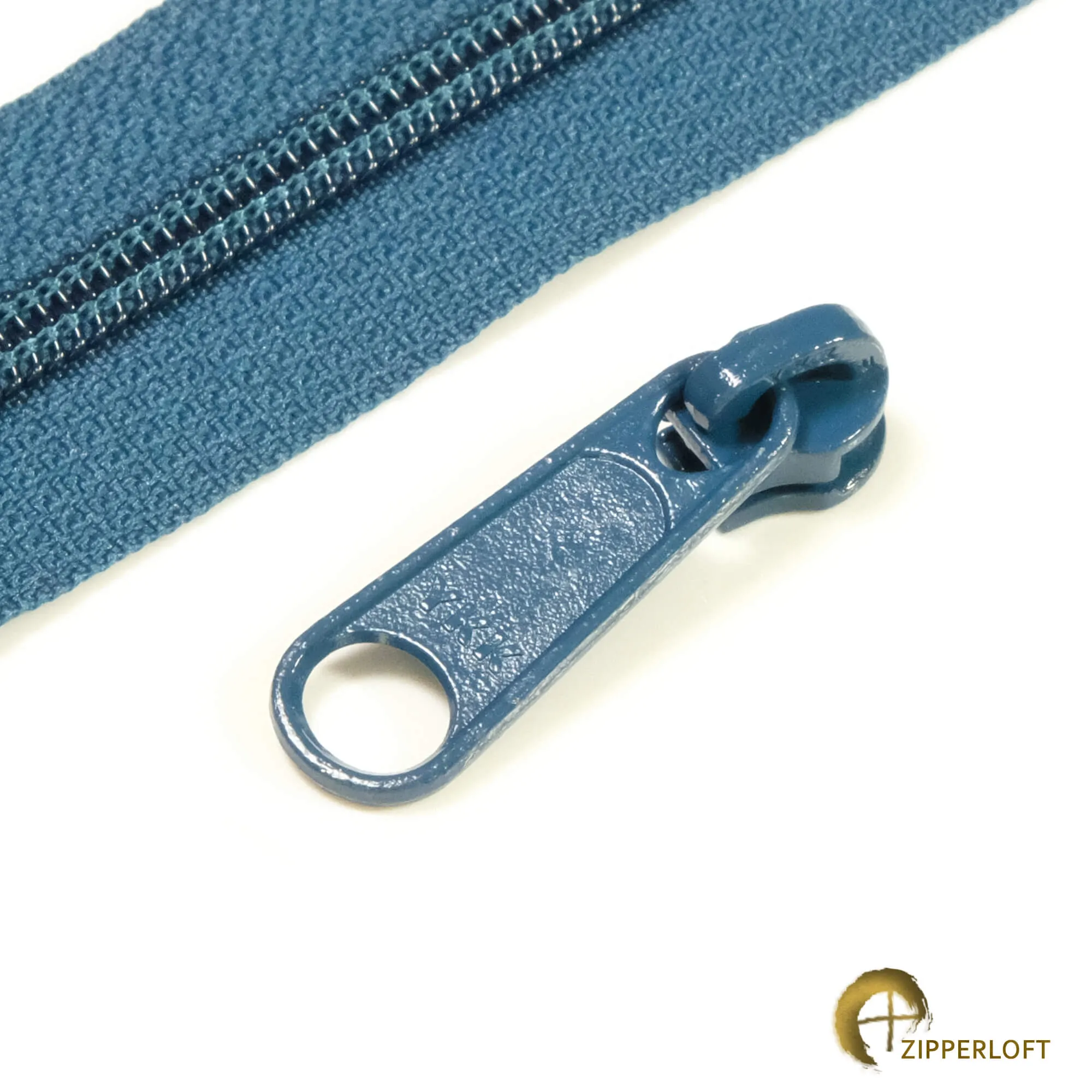 YKK #4.5 Heavy Duty Nylon Coil Purse Zipper (25") - 910 Dark Turquoise